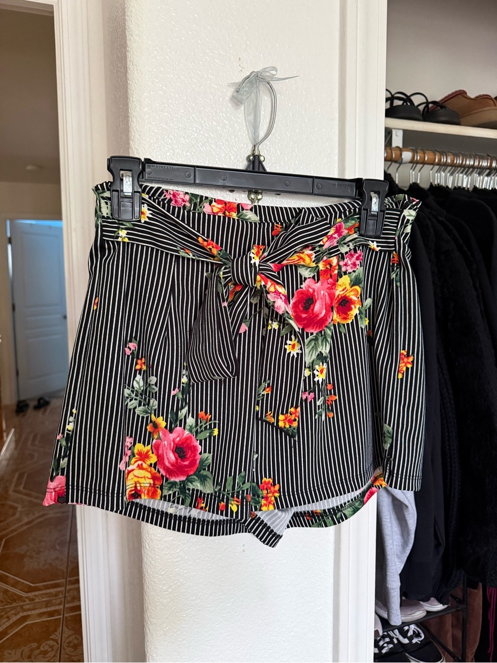 Floral Stripe Tie-Waist Women’s Shorts with back zipper - Black with Pink Floral